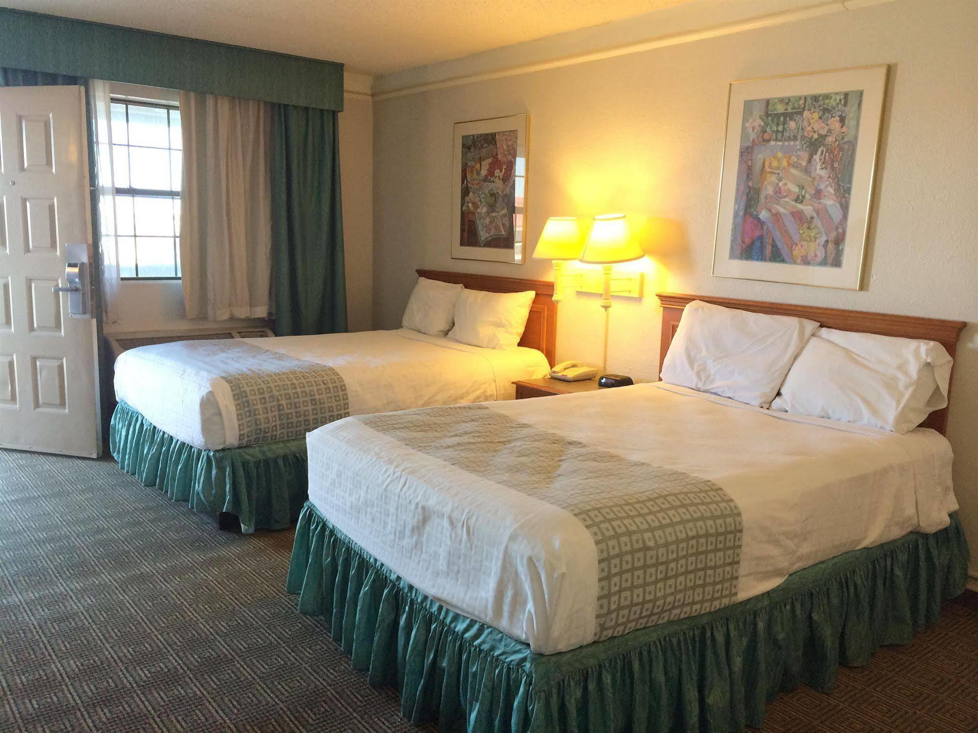 Hemp Inn Oklahoma City South Екстер'єр фото